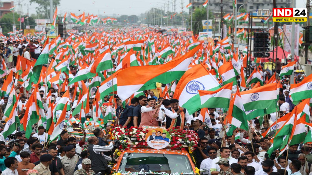प्रदेश की सबसे बड़ी तिरंगा यात्रा को सीएम डॉ. मोहन ने दिखाई हरी झंडी, कहा- युवा वर्ष के रूप में मनाया जाएगा 2027