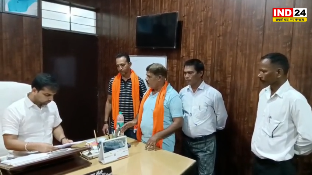 कांवड़ यात्रा के दौरान मांस मछली की बिक्री पर रोक की मांग, शिवसेना ने SDM को सौंपा ज्ञापन