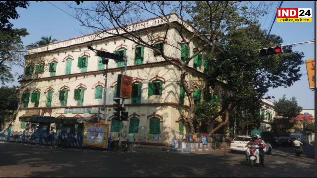 भवानीपुर के मित्र इंस्टीट्यूशन में बड़ा हादसा टला: पहली कक्षा के छात्र को संदिग्ध सांप ने काटा, SSKM में भर्ती