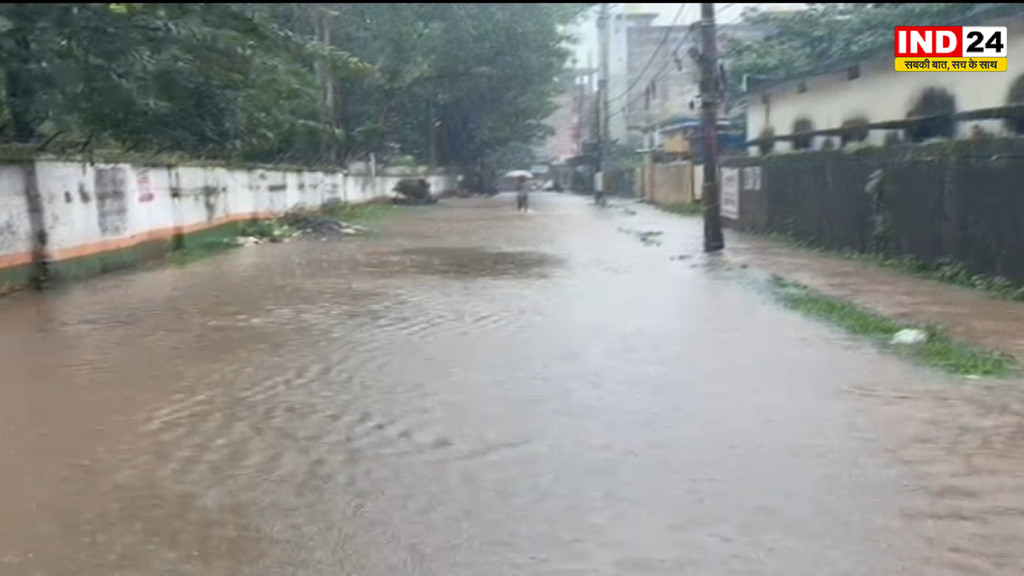 बस्तर में चक्रवात 'अर्नब' का असर, मूसलाधार बारिश से इंद्रावती उफान पर, आज भी सभी स्कूल बंद