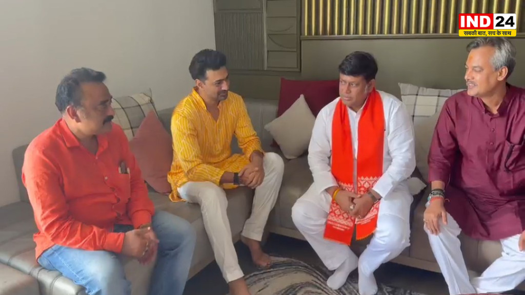 गणेश पूजा में शामिल होने देव के घर पहुंचे सुकांत मजूमदार, मुलाकात को लेकर सियासी चर्चा तेज