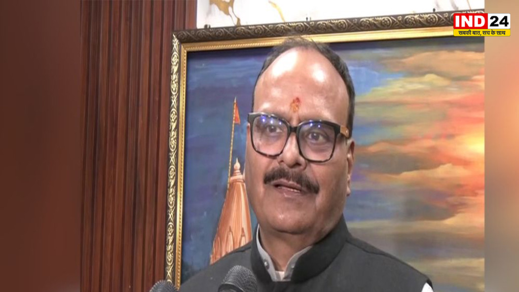 डिप्टी सीएम ब्रजेश पाठक की डॉक्टरों से अपील, हिंदी में लिखें दवा और जांचों के नाम, बोले- मरीज को पता होना चाहिए कौन सी दवा ले रहा