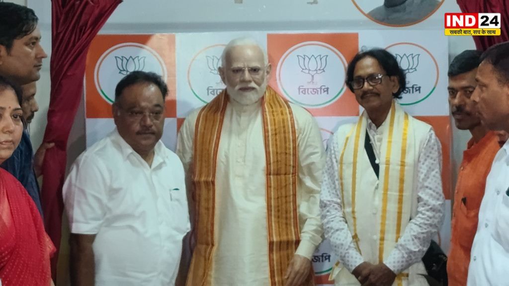 पीएम मोदी की 5 फीट 7 इंच ऊंची मोम की मूर्ति, कलाकार ने जन्मदिन पर भेंट करने के लिए की तैयार