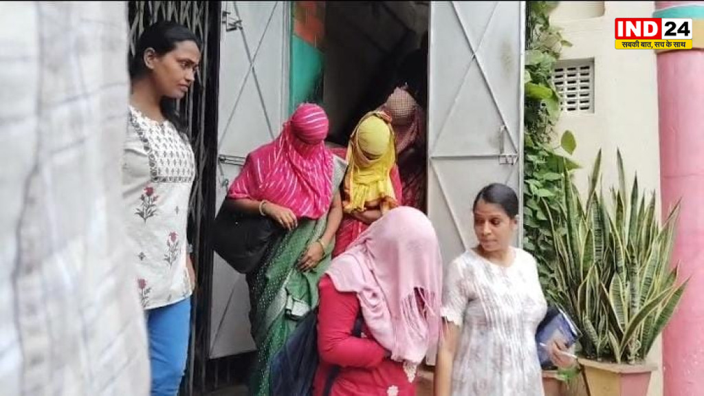 झाड़ग्राम के रेनू लॉज में पुलिस की बड़ी छापेमारी, कथित देह व्यापार का पर्दाफाश; 13 महिलाओं समेत 21 गिरफ्तार