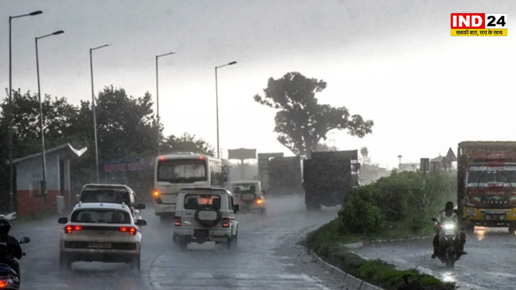 MP Weather: भोपाल-इंदौर समेत कई शहरों में बारिश, रतलाम के खेत डूबे, चित्रकूट में मंदाकिनी उफनी, 15 जिलों में भारी बारिश का अलर्ट