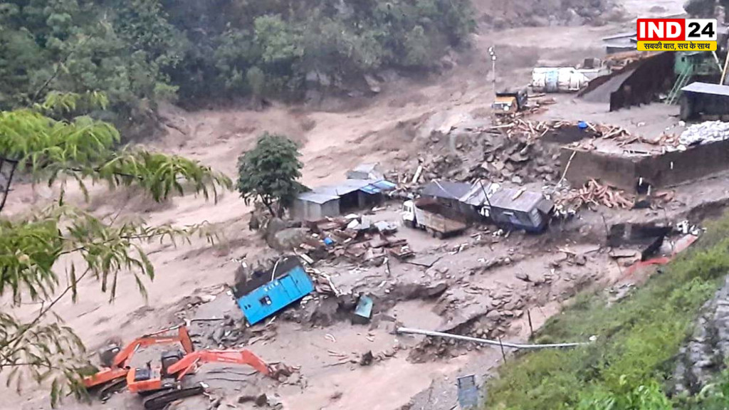 Sikkim Landslide: लगातार बारिश के बीच रिम्बी गांव में बड़ा भूस्खलन, 128 लोग पहले ही सुरक्षित निकाले गए