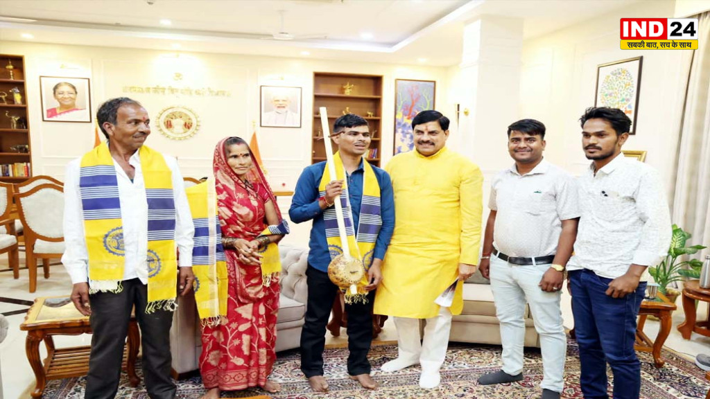Hanuman Ansh के गायक सुनील लोधी को प्रोत्साहित करेगी MP सरकार, CM डॉ. मोहन यादव से की मुलाकात