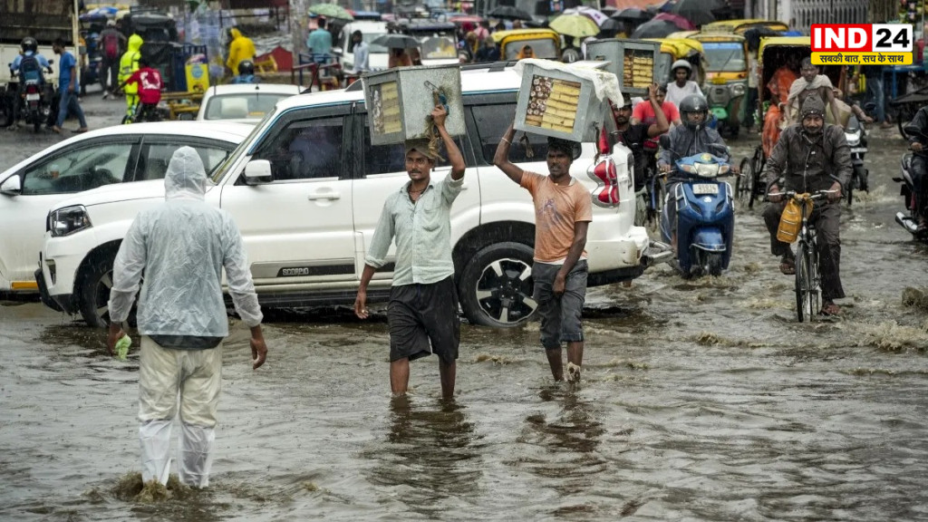 Bihar Weather Alert: बिहार के 17 जिलों में मौसम का अलर्ट, बारिश के साथ बिजली गिरने की आशंका