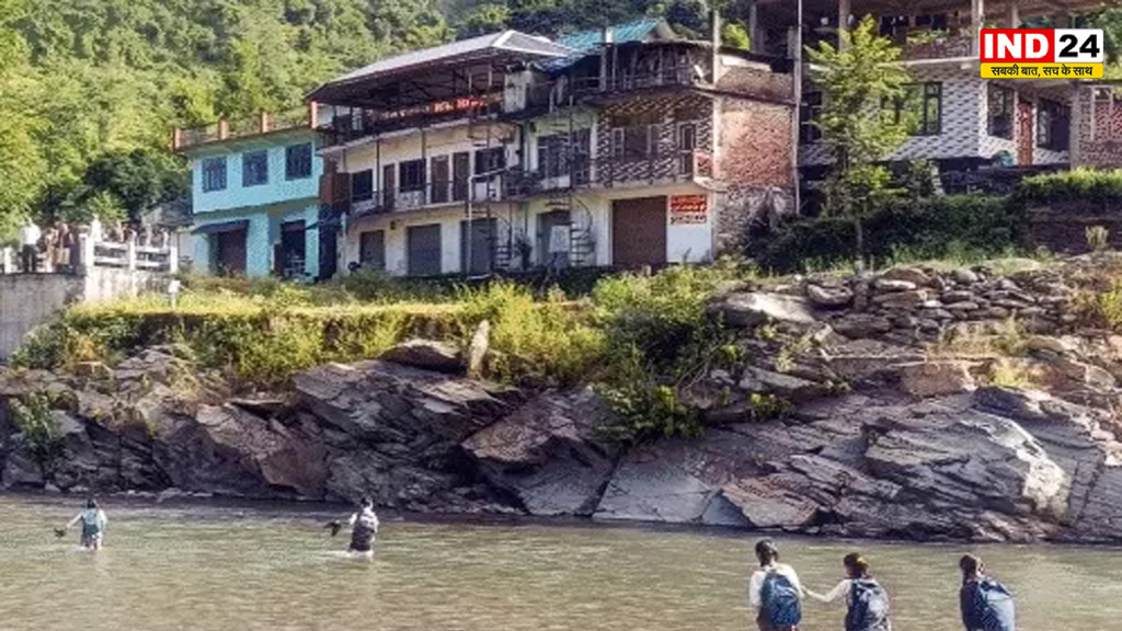 यूपी में बाढ़ का कहर, लखनऊ में 40 हजार घर जलमग्न, 4 राज्यों से मानसून की विदाई