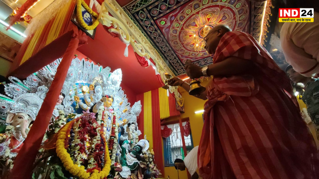 20 दिनों तक चलती है टंगरा की शील लेन दास बाड़ी की दुर्गापूजा, आज भी कायम है सदियों पुरानी परंपरा