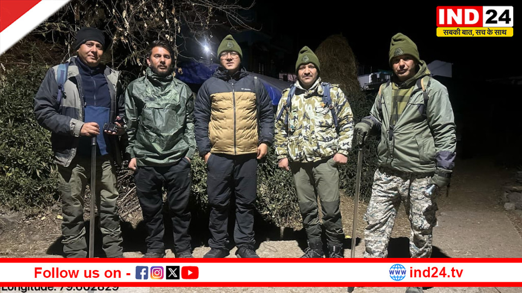 कुंवारी पास ट्रैक पर भटका दिल्ली का पर्यटक, माइनस 10 डिग्री में वन विभाग ने किया सफल रेस्क्यू