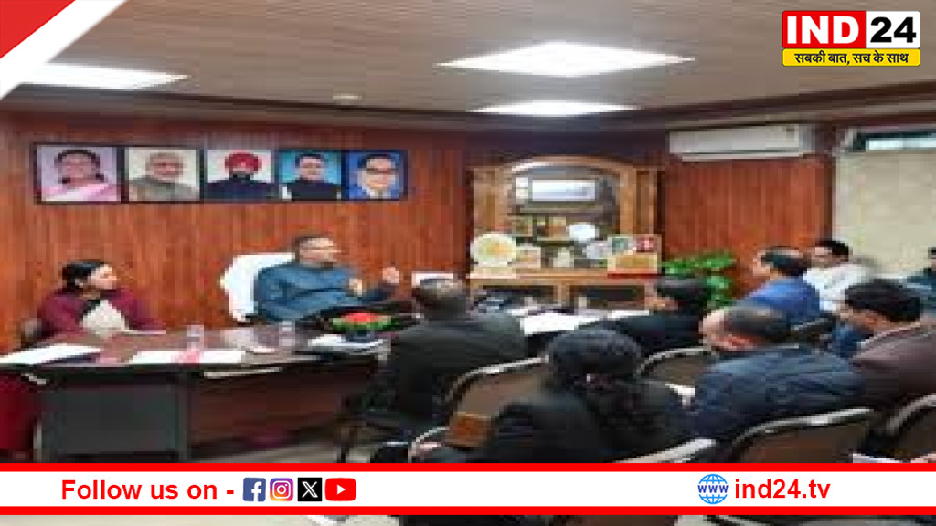 मसूरी में कैबिनेट मंत्री गणेश जोशी की बैठक: 15 दिनों में शहर की पेयजल और विद्युत व्यवस्था सुधारने के निर्देश