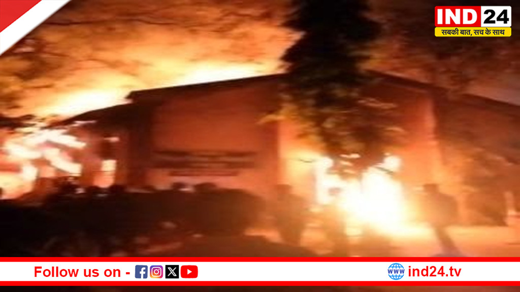 राजधानी रायपुर के DEO कार्यालय में भीषण आग, मची अफरा-तफरी