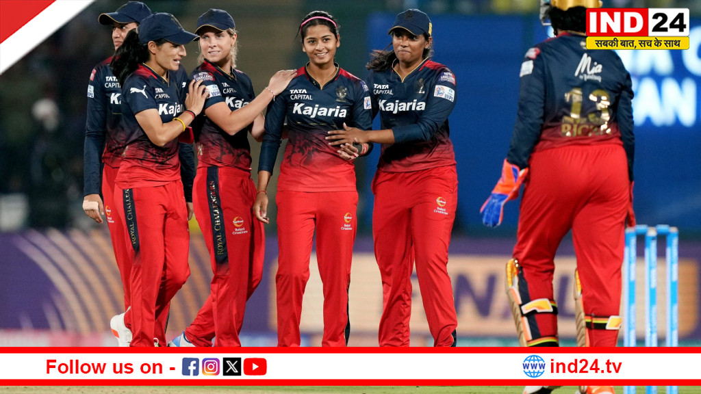 RCB ने लगाया जीत का चौका, दिल्ली को 8 विकेट से हराया