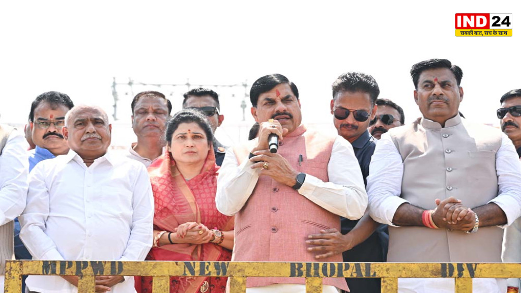 सीएम डॉ. मोहन यादव ने छोड़े गुब्बारे, कहा- जनसेवा के कार्यों को निरंतर करने का संकल्प लें