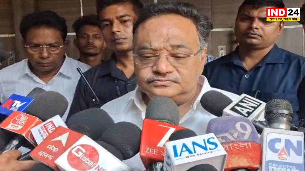 बांग्लादेश में दुर्गा प्रतिमा तोड़फोड़ पर भड़के शमिक भट्टाचार्य, बंगाल के लोगों से सड़क पर उतरकर विरोध करने की अपील