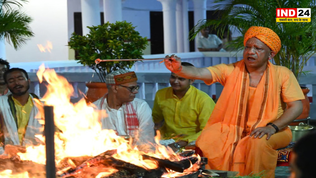 गोरखपुर में CM योगी ने की महानिशा पूजा, मां महागौरी की आराधना कर की जगत के कल्याण की कामना