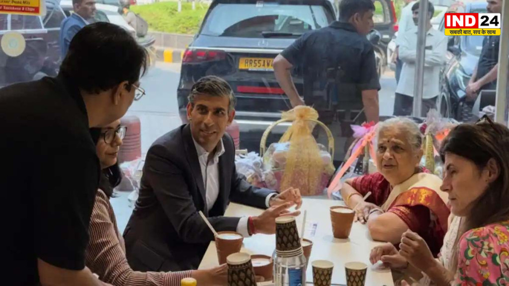 दिल्ली में पूर्व ब्रिटिश पीएम ऋषि सुनक घूमते नजर आए, सास सुधा मूर्ति भी साथ रहीं