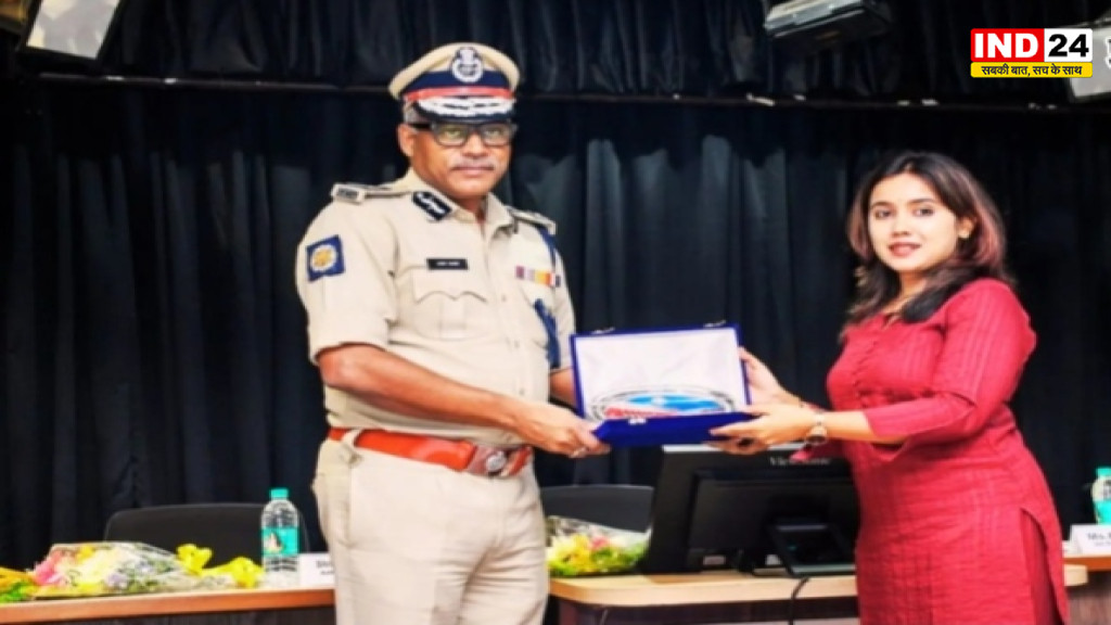 दुर्गा पूजा से पहले कोलकाता पुलिस की बड़ी तैयारी, 125 जवानों को विशेष ट्रेनिंगकी सुरक्षा और साइबर अपराध से निपटने की ट्रेनिंग
