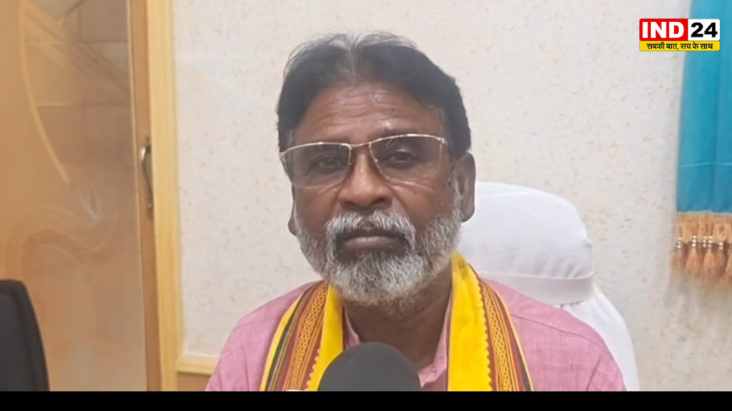 पीएम मोदी के 25 साल के सेवाकाल पर मालदा में ‘सेवा ज्योति यात्रा’, खगेन मुर्मू ने विपक्ष पर साधा निशाना