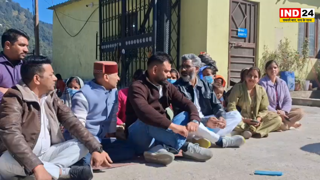 मसूरी में कूड़ा निस्तारण की समस्या पर भड़का लोगों का आक्रोश, नगर पालिका के खिलाफ धरना; 15 दिन में समाधान का आश्वासन