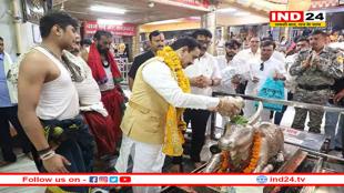 पूर्व गृहमंत्री नरोत्तम मिश्रा ने किए महाकाल और बाबा अंगारेश्वर के दर्शन, बोले- भारत विश्व गुरु बने बस यही कामना