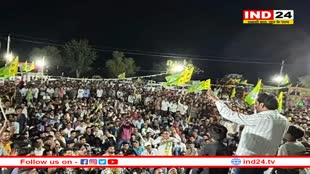 Hanuman Beniwal ने पुलिसकर्मियों को कहा 'गेट आउट', कार्यकर्ताओं से बोले- हमें डरना नहीं है, लोकतंत्र में चुनाव एसडीएम और थानेदार नहीं, हम लड़ेंगे