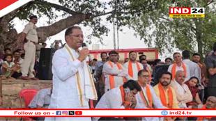 CM साय ने बरगद पेड़ के नीचे लगाई जनचौपाल, झूरानदी में ग्रामीणों से खुलकर किया संवाद