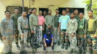 CG NEWS :  थानों की रेकी करते गढ़चिरौली में इनामी नक्सली हुआ गिरफ्तार...