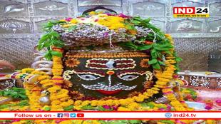 भस्म आरती में त्रिपुंड लगाकर सजे बाबा महाकाल, श्रृंगार के बाद रमाई गई भस्म