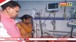 मनसा देवी मंदिर हादसे के घायलों से मिले मुख्यमंत्री पुष्कर सिंह धामी