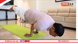 MP के सीएम डॉ. मोहन यादव ने योग करते हुए मयूरासन और शीर्षासन जैसे कठिन योगासनों में किया योगाभ्यास
