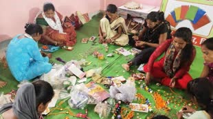 CG NEWS : रीपा में बनी राखियों से सजेगी भाइयों की कलाइयां,  इन बहनों का हुनर देख कह उठेंगे वाह!