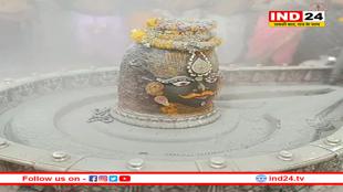 भांग से शृंगार कर सजे बाबा महाकाल फिर रमाई भस्म
