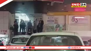 जबलपुर में 4 लाख रुपए रिश्वत लेते CGST के 2 अधिकारी गिरफ्तार, होटल व्यवसायी से 10 लाख मांगी थी घूस