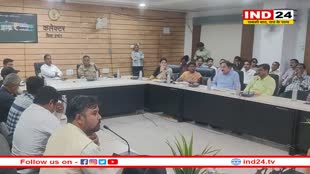 कलेक्टर साहब मैं यहीं ड्रग्स बुलवा सकता हूं, कलेक्टर कार्यालय में जनता ने सच से रूबरू करवाया