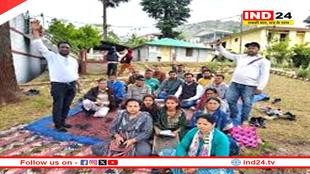 लोहाघाट में सरयू लिफ्ट योजना निर्माण की मांग ने पकड़ा जोर, ग्रामीणों का एसडीएम कार्यालय में धरना जारी