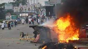  बंगाल में राष्ट्रपति शासन लगाने की मांग, हिंसा पर अमित शाह ने ममता सरकार से मांगी रिपोर्ट