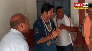 बागेश्वर धाम के पीठाधीश्वर पं. धीरेंद्र शास्त्री ने किया मतदान, बाबा को ऐसी चाहिए सरकार!