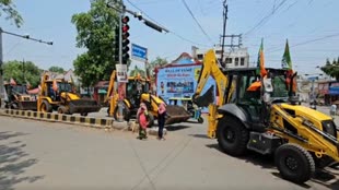CG NEWS :  ‘बुलडोजर यात्रा’ बिलासपुर में योगी आदित्यनाथ की आमसभा से पहले निकाली गई बुलडोजर यात्रा 