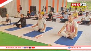 भाजपा प्रशिक्षण शिविर का दूसरा दिन, मुख्यमंत्री साय के साथ विधायकों-सांसदों ने किया योगाभ्यास