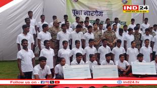 बीजापुर में 51 इनामी माओवादियों का सामूहिक आत्मसमर्पण, 9 महिलाएं भी शामिल