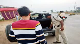 CG NEWS :  चुनाव को लेकर वाहन चेकिंग, पुलिस को युवक के पास से मिले पांच लाख रुपये कैश...