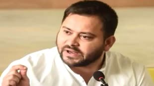 Tejashwi Yadav: तेजस्वी यादव को देख राघोपुर के लोगों का फूटा गुस्सा, करना पड़ा विरोध का सामना