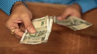 CG NEWS : कसडोल थाना में पदस्थ दो आरक्षकों पर गिरा गाज...अवैध पैसा लेने के आरोप को लेकर पुलिस अधीक्षक दीपक से की शिकायत