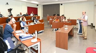 CG NEWS : चिंतन शिविर शुरू, CEO बीवीआर सुब्रमण्यम ने किया संबोधित, CM विष्णुदेव साय सहित मंत्रिमंडल के कई सदस्य बने स्टूडेंट