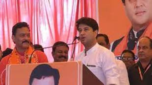 विजयराघवगढ़ पहुंचे सिंधिया, कहा- कांग्रेस आई तो होगा नुकसान, लॉक कर चाबी फेंकें महानदी में