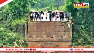 बस्तर में भारी बारिश से रेल पटरियां बहीं, दंतेवाड़ा में 200 से अधिक मकान ढहे