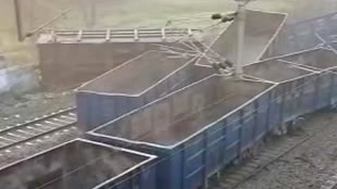 पश्चिम बंगाल के बांकुरा में मालगाड़ियों की टक्कर, कई डिब्बे पटरी से उतरे, एक ड्राइवर घायल