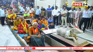 उत्तरप्रदेश की राज्यपाल आनंदी बेन पटेल पहुंची उज्जैन, श्री महाकालेश्वर भगवान के किए दर्शन